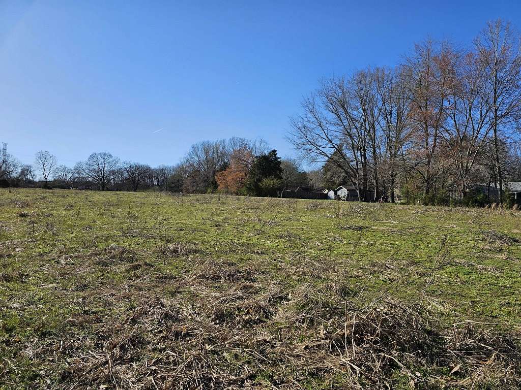 5.64 Acres of Residential Land for Sale in Tullahoma, Tennessee