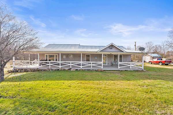 38 Acres of Land with Home for Sale in Estill Springs, Tennessee