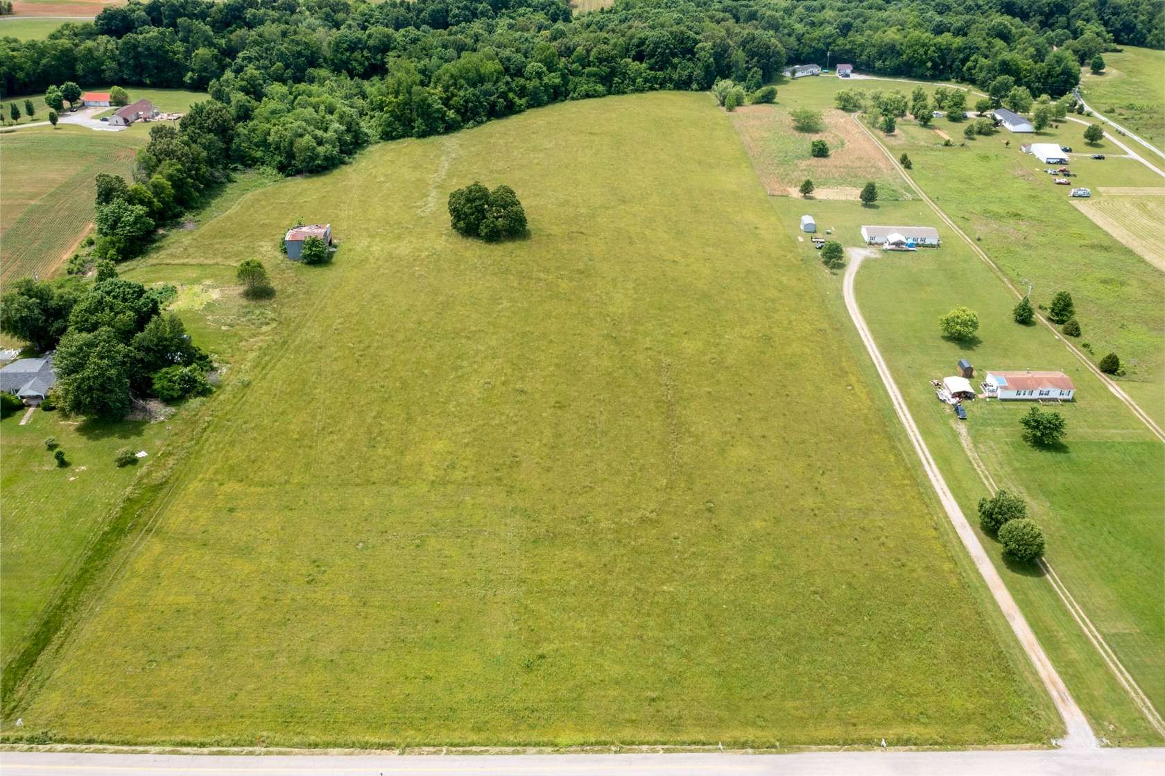 5.72 Acres of Residential Land for Sale in Portland, Tennessee