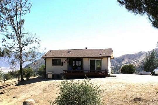 7.5 Acres of Residential Land with Home for Sale in Weldon, California