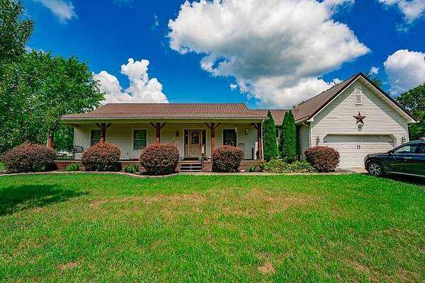 2.17 Acres of Residential Land with Home for Sale in Waverly, Ohio