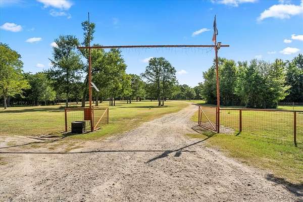 19 Acres of Recreational Land with Home for Sale in Kerens, Texas