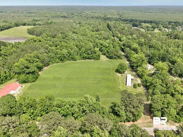 22 Acres of Land with Home for Sale in Camden, Alabama