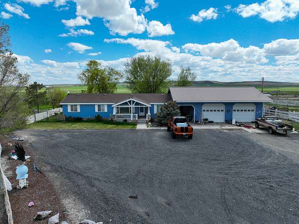 316 Acres of Land with Home for Sale in Burns, Oregon