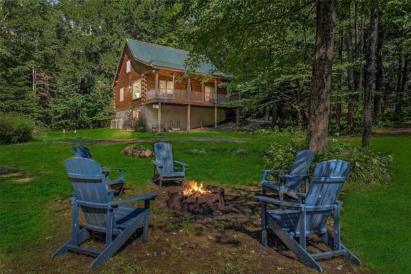 5 Acres of Land with Home for Sale in Damascus Township, Pennsylvania