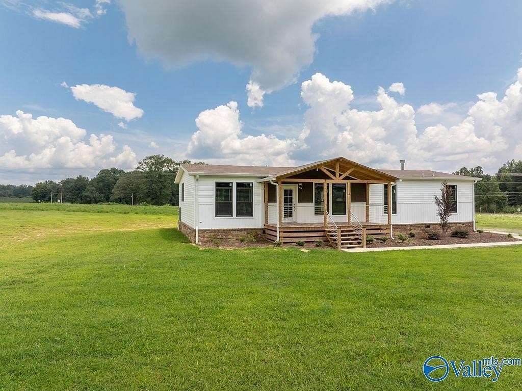 1.57 Acres of Land with Home for Sale in Henagar, Alabama