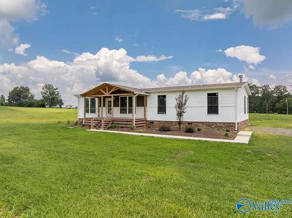 1.57 Acres of Residential Land with Home for Sale in Ider, Alabama