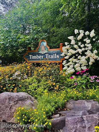 1.1 Acres of Residential Land for Sale in Pocono Pines, Pennsylvania