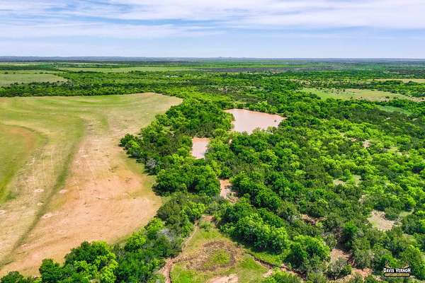 320 Acres of Recreational Land & Farm for Sale in Crowell, Texas