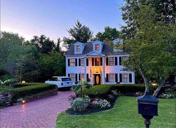 1.6 Acres of Residential Land with Home for Sale in Ashland, Kentucky