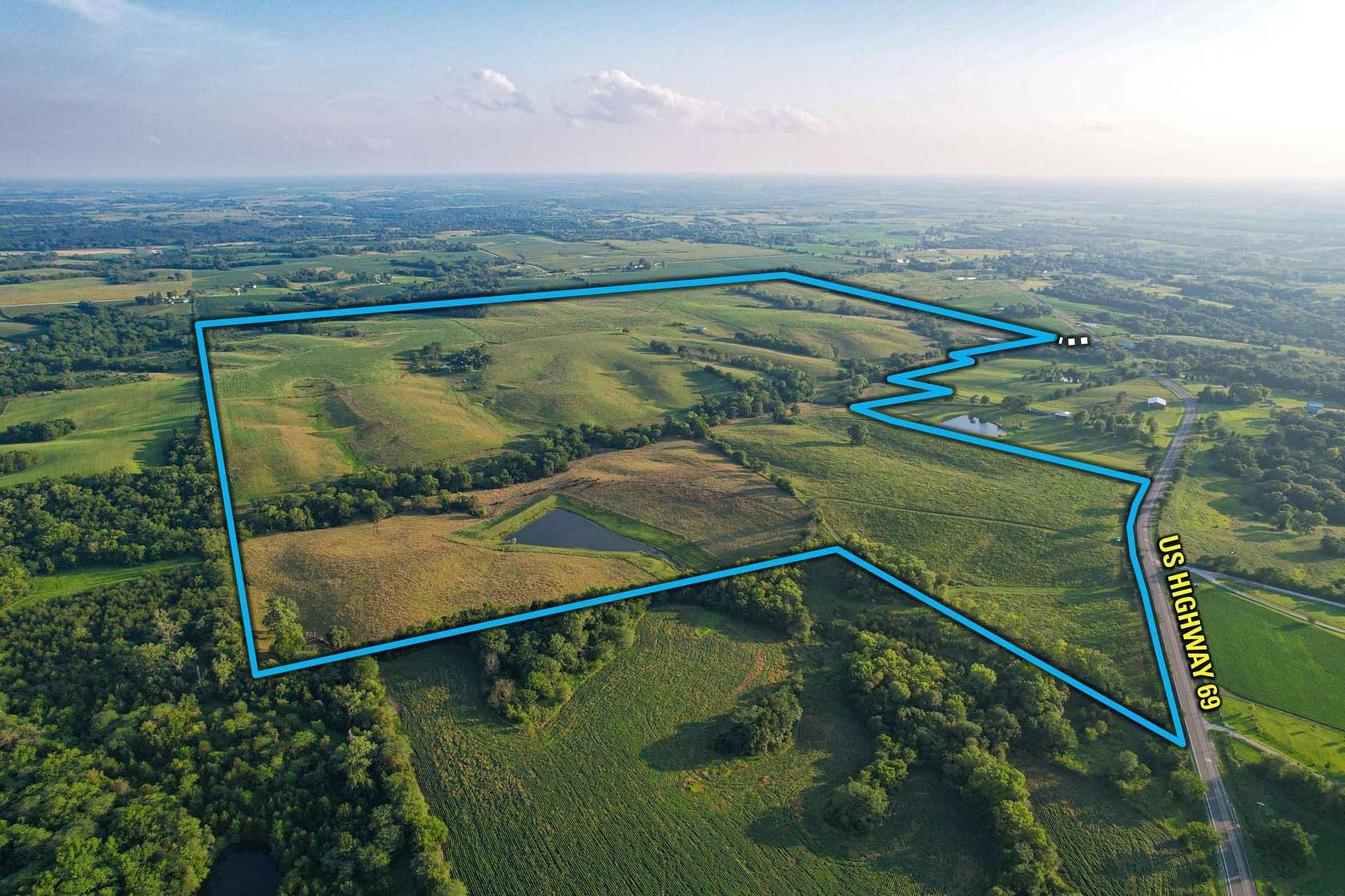 322 Acres of Land for Sale in New Virginia, Iowa