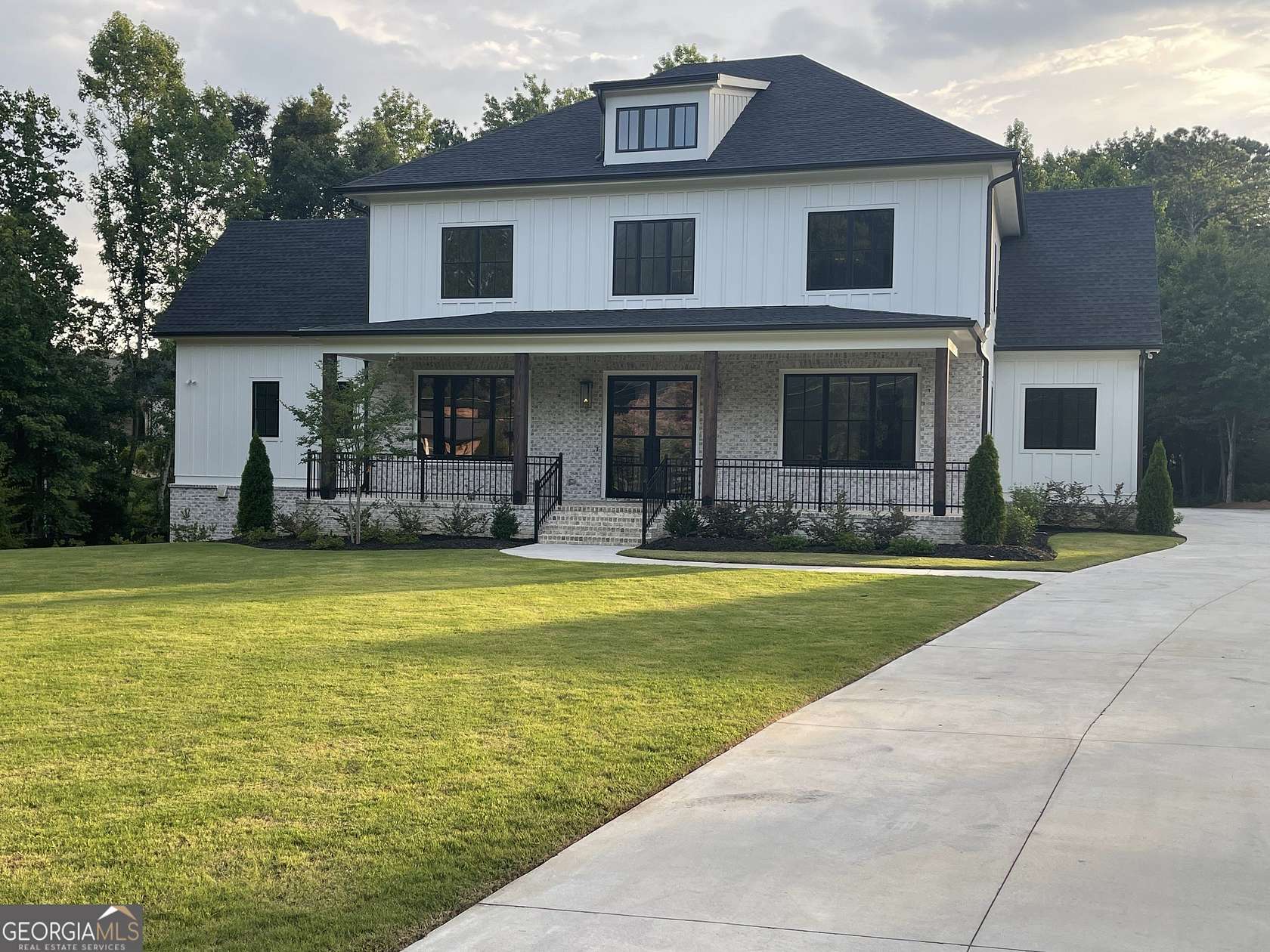 1.6 Acres of Residential Land with Home for Sale in Alpharetta, Georgia