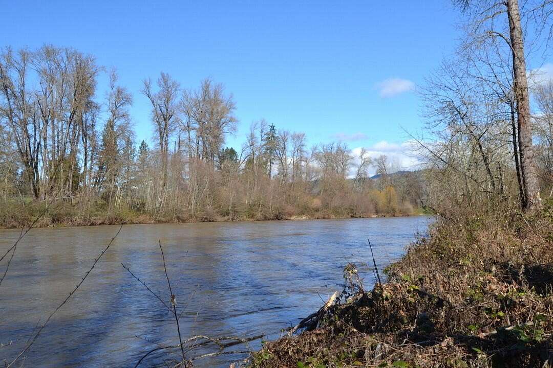 2.85 Acres of Residential Land for Sale in Grants Pass, Oregon