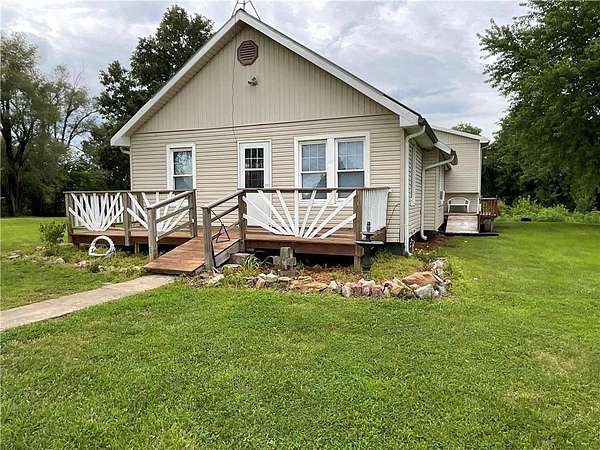 2 Acres of Land with Home for Sale in Pattonsburg, Missouri