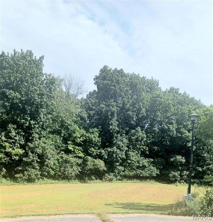 3 Acres of Residential Land for Sale in Hawk Point, Missouri
