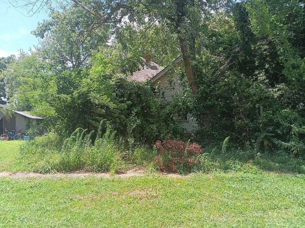 0.12 Acres of Residential Land for Sale in Lawrenceville, Illinois