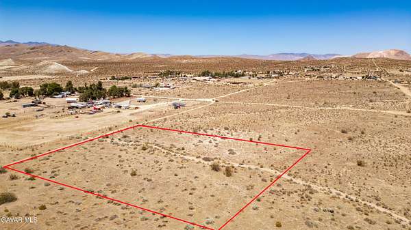 1.25 Acres of Land for Sale in Rosamond, California