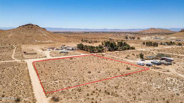 3 Acres of Land for Sale in Rosamond, California