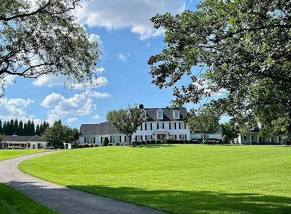 3 Acres of Residential Land with Home for Sale in Owensboro, Kentucky