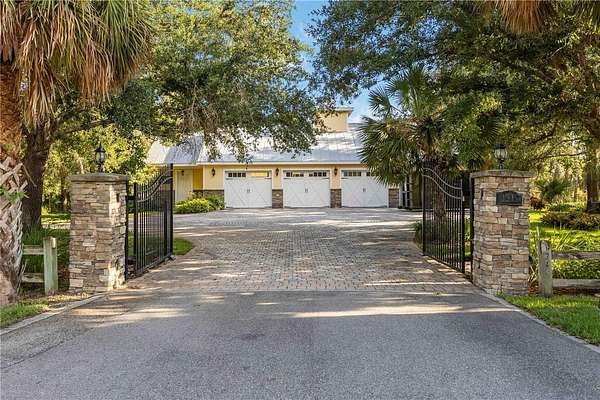 2.16 Acres of Residential Land with Home for Sale in Nokomis, Florida