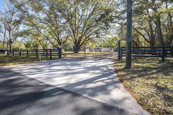 1 Acre of Residential Land for Sale in Tampa, Florida