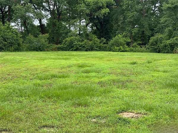 0.5 Acres of Land for Sale in Gladewater, Texas