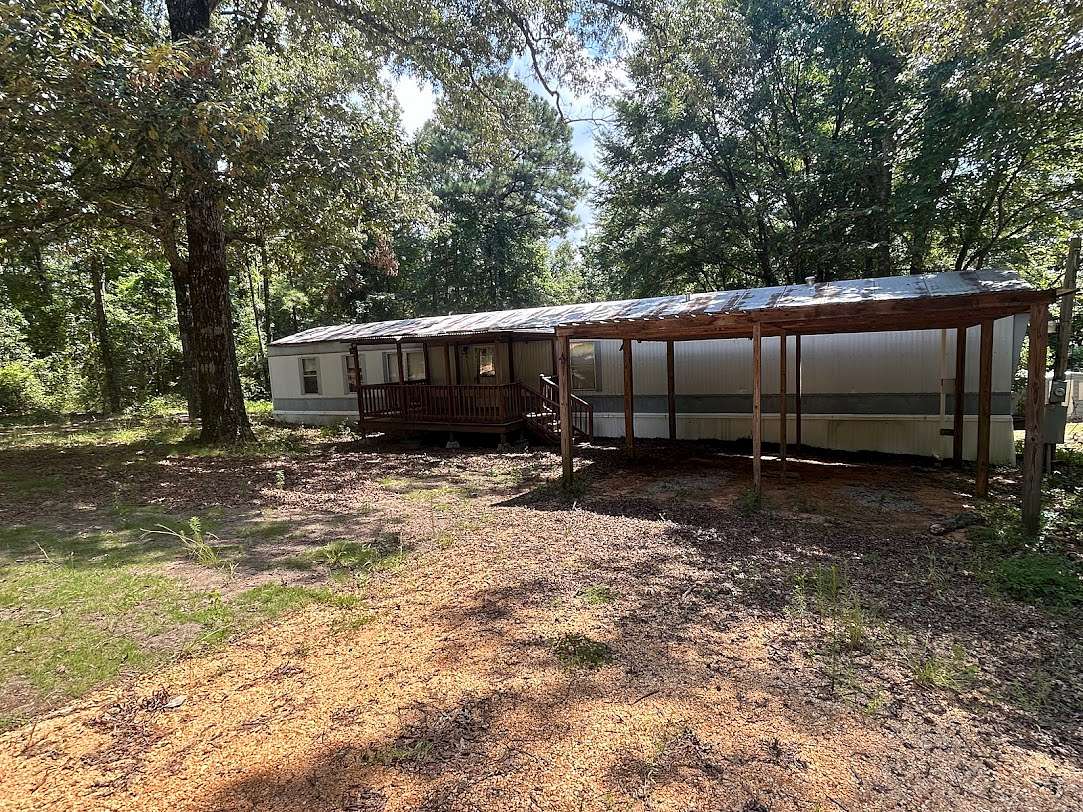 1.5 Acres of Residential Land with Home for Sale in Selma, Alabama