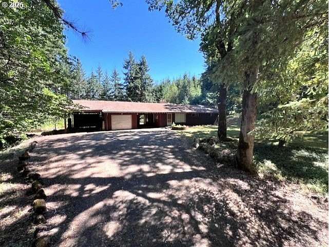 5.16 Acres of Residential Land with Home for Sale in Forest Grove, Oregon