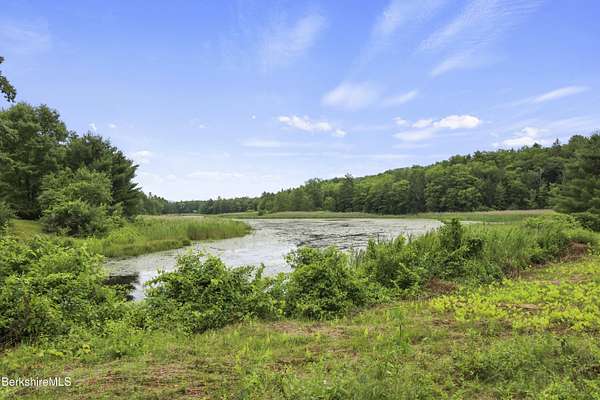 100 Acres of Land for Sale in New Marlborough, Massachusetts