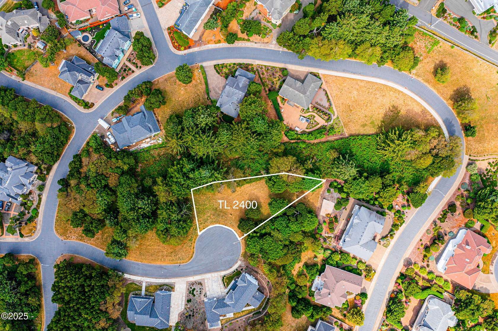 0.35 Acres of Mixed-Use Land for Sale in Lincoln City, Oregon