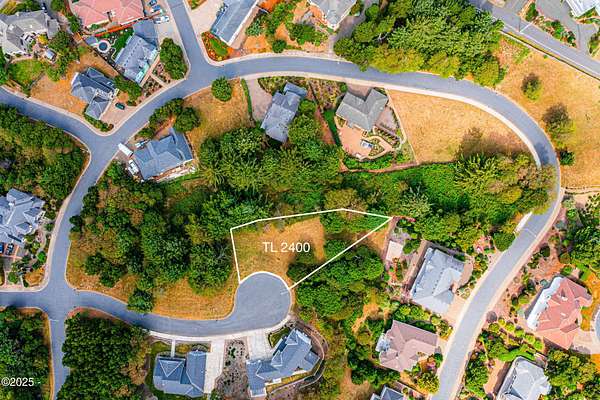 0.35 Acres of Mixed-Use Land for Sale in Lincoln City, Oregon