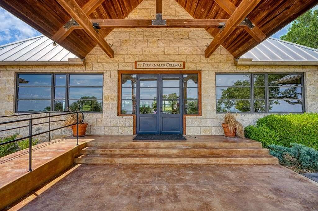 147 Acres of Land for Sale in Stonewall, Texas