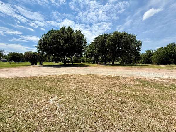 0.92 Acres of Land for Sale in Bremond, Texas