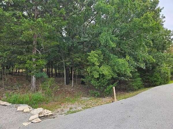 0.92 Acres of Residential Land for Sale in Kimberling City, Missouri