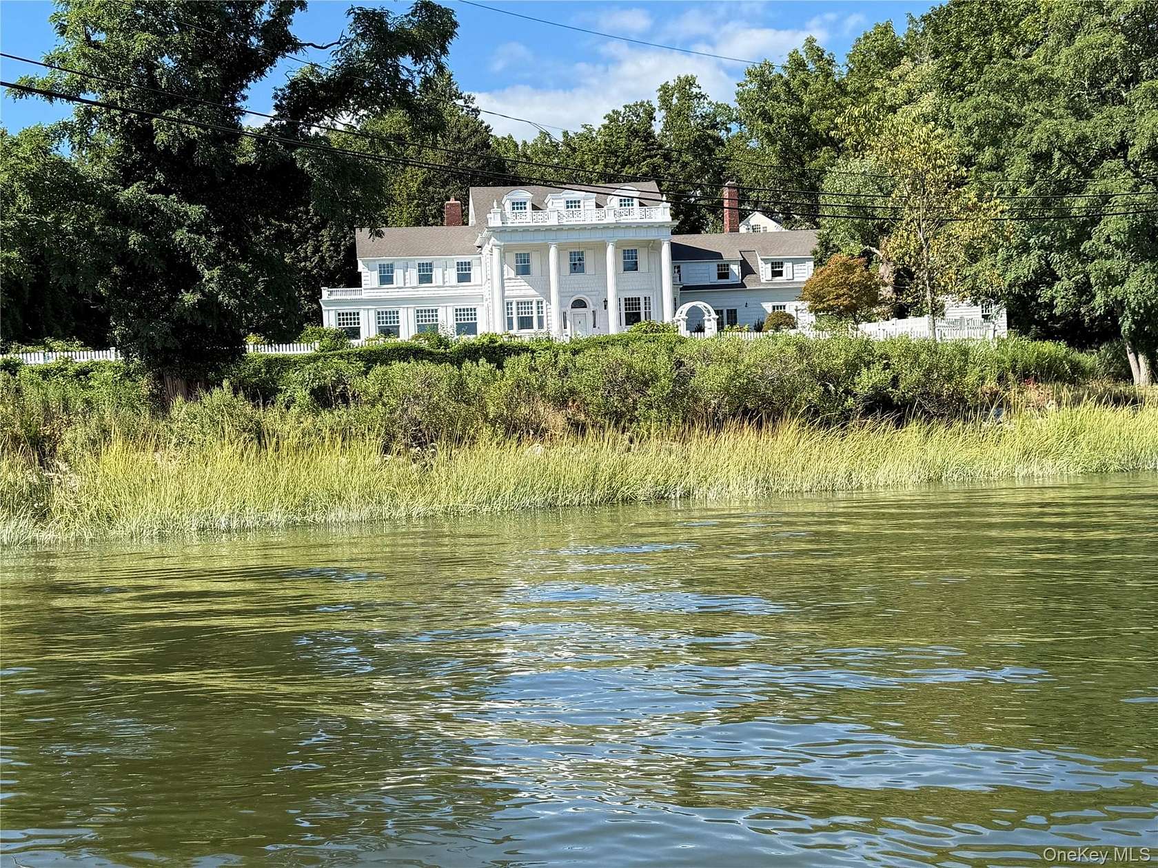 2.6 Acres of Residential Land with Home for Sale in Huntington Bay, New York