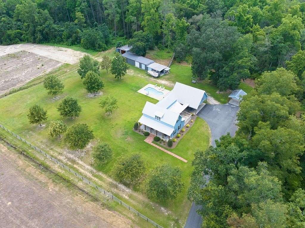 18 Acres of Land with Home for Sale in Moultrie, Georgia