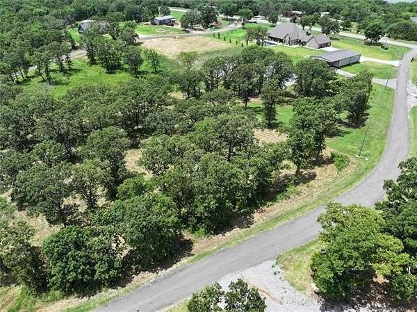 1 Acre of Residential Land for Sale in Sulphur, Oklahoma