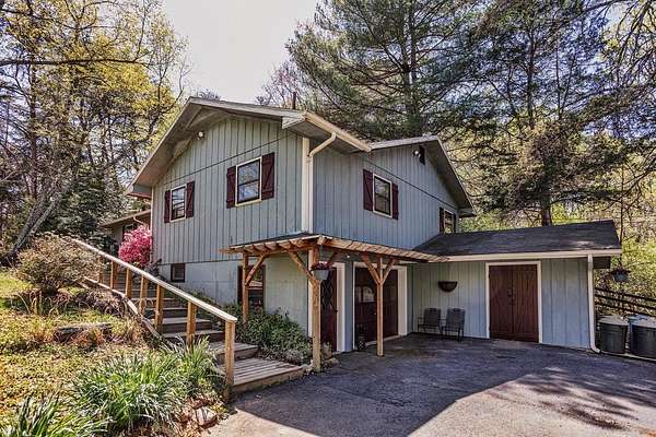 3 Acres of Residential Land with Home for Sale in Lexington, Virginia