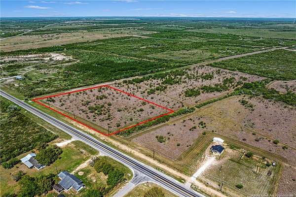 15 Acres of Land for Sale in Orange Grove, Texas