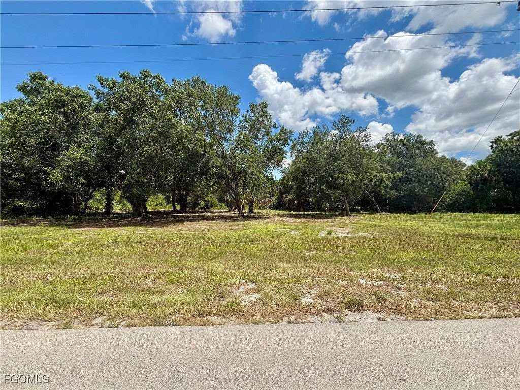 0.25 Acres of Residential Land for Sale in Lehigh Acres, Florida
