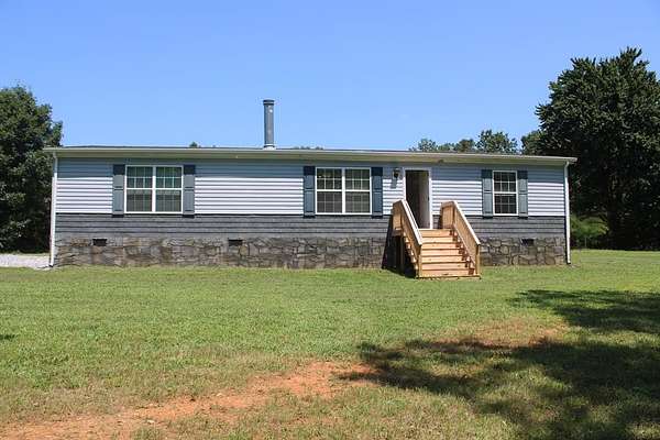 1.78 Acres of Residential Land with Home for Sale in Buckingham, Virginia