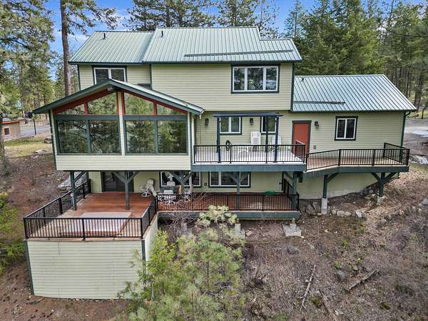 5 Acres of Residential Land with Home for Sale in Nine Mile Falls, Washington