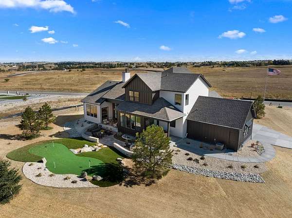 6.3 Acres of Residential Land with Home for Sale in Clarksville, Tennessee