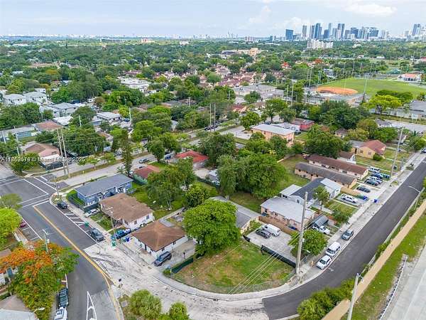 0.1 Acres of Residential Land for Sale in Miami, Florida