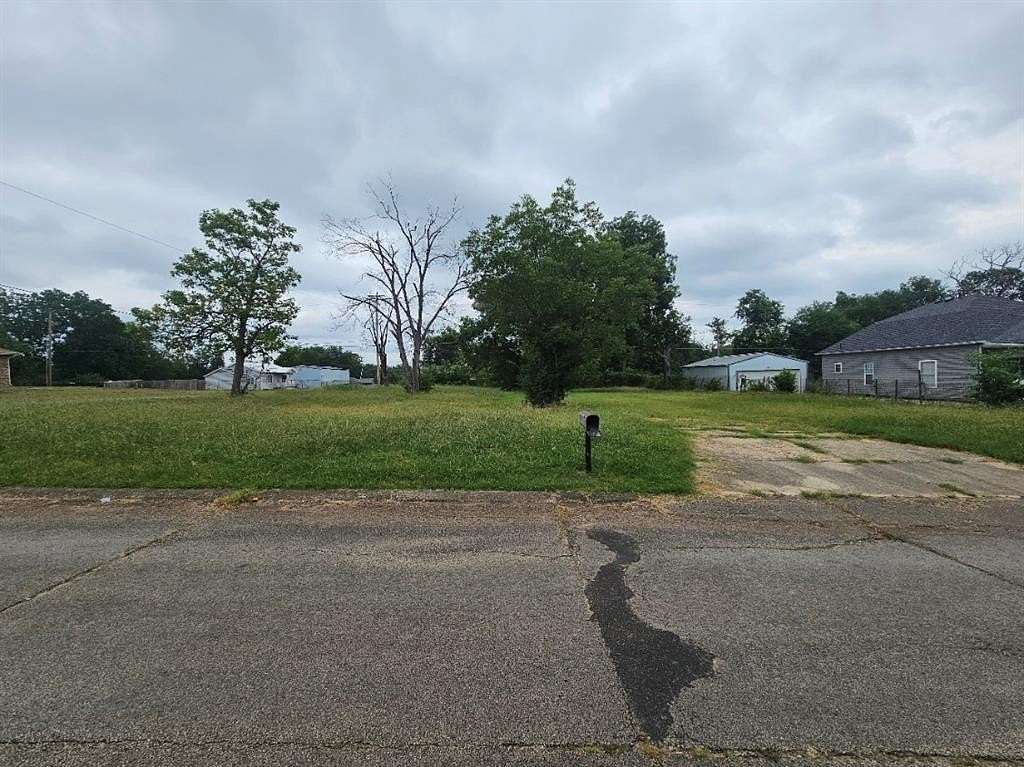 0.33 Acres of Residential Land for Sale in Seminole, Oklahoma