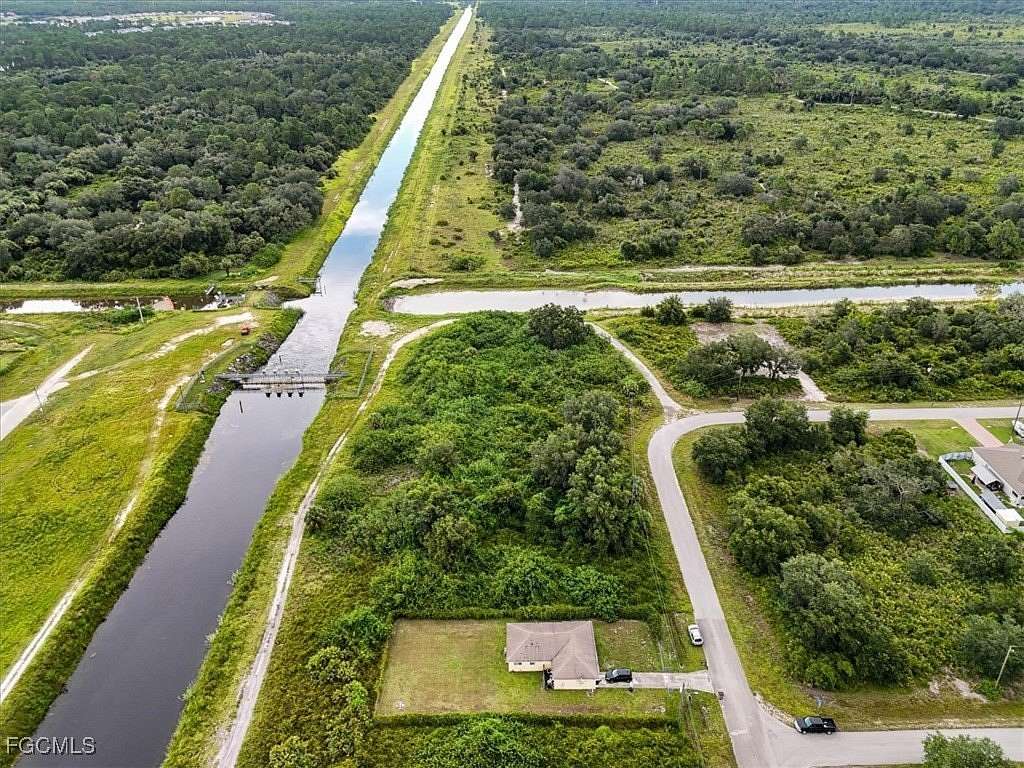0.99 Acres of Residential Land for Sale in Lehigh Acres, Florida
