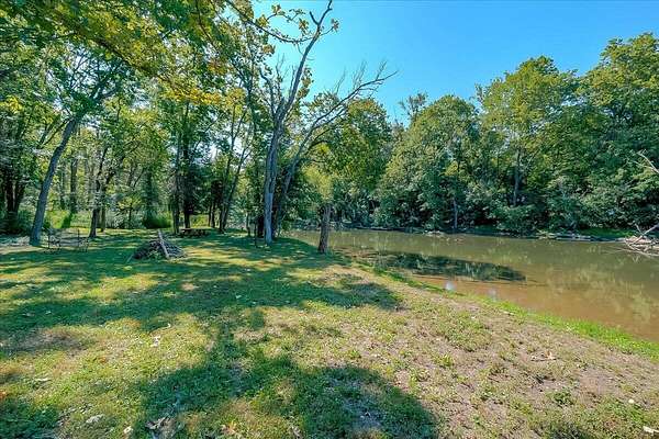 5.25 Acres of Improved Land for Sale in Frankfort, Kentucky