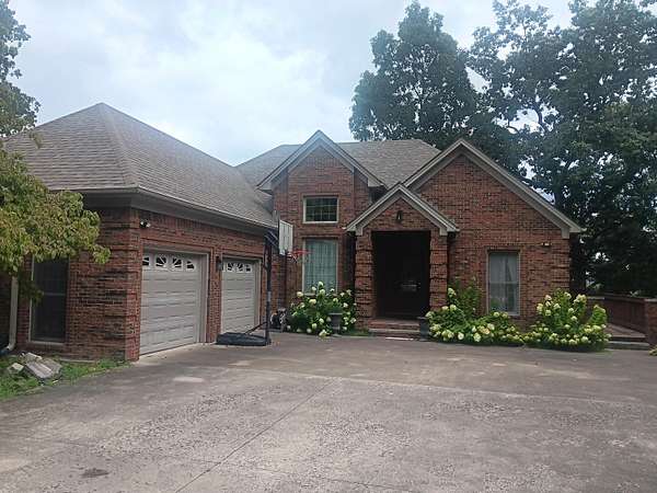 15 Acres of Land with Home for Sale in Irvine, Kentucky