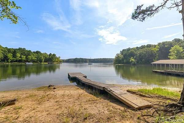 1.73 Acres of Residential Land with Home for Sale in Boydton, Virginia
