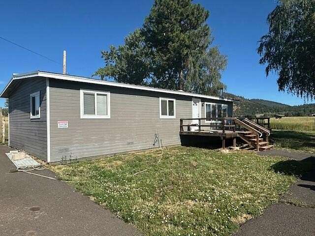 5 Acres of Land with Home for Sale in Klamath Falls, Oregon